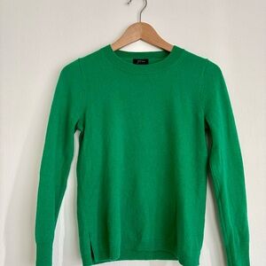 J. Crew Women’s Cashmere Kelly Green Crewneck Sweater